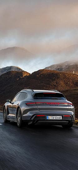 保时捷 Taycan GTS Sport Turismo 高清手机竖屏壁纸