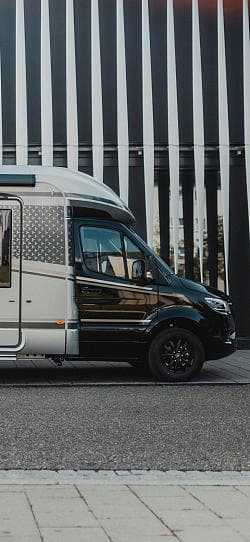 奔驰 Hymer B moderncomfort t blackline 高清手机竖屏壁纸