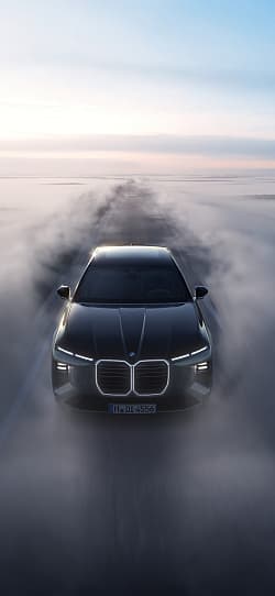 宝马 7系 740 xDrive 高清手机竖屏壁纸