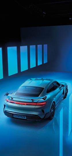 保时捷 Taycan Turbo GT mit Weissach Paket 高清手机竖屏壁纸