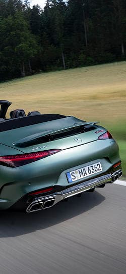 奔驰 AMG SL 63 s e performance 高清手机竖屏壁纸