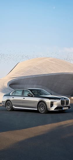 宝马 7系 740 xDrive 高清手机竖屏壁纸