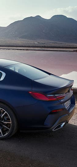 宝马 8系 m850i xdrive gran coupe 高清手机竖屏壁纸
