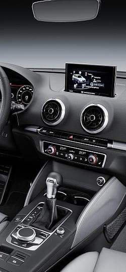 奥迪 A3 sportback 高清手机竖屏壁纸
