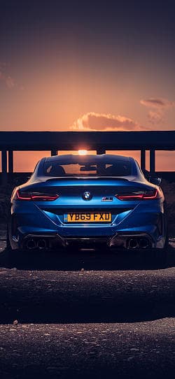 宝马 M8 competition coupe 高清手机竖屏壁纸