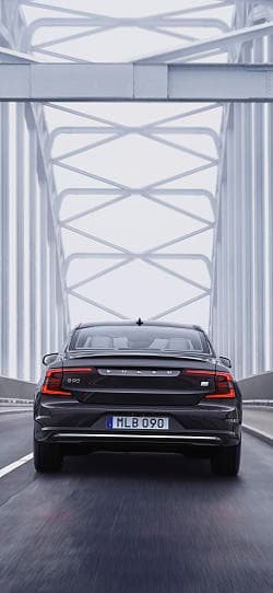 沃尔沃 S90 t8 awd recharge inscription 高清手机竖屏壁纸