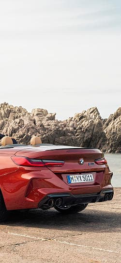 宝马 M8 competition cabrio 高清手机竖屏壁纸
