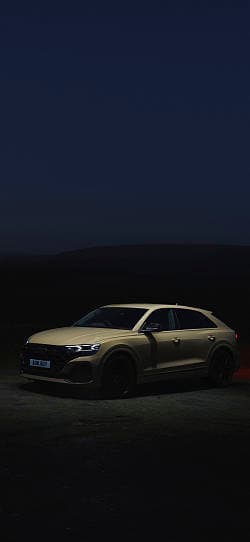 奥迪 SQ8 tfsi 高清手机竖屏壁纸